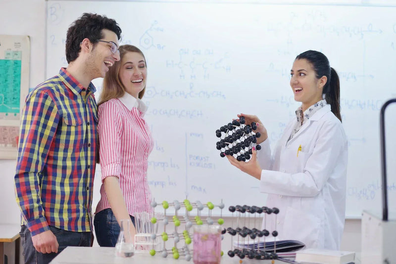 a chemistry tutor for jc students in Singapore during a chemistry tuition class